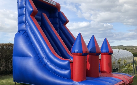 Giant Bouncy Slide thumbnail